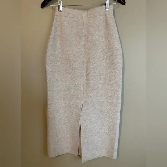 Aritzia Babaton “Johan” Wool Pencil Skirt Light Grey Rear Vent Size XS - Picture 5 of 9